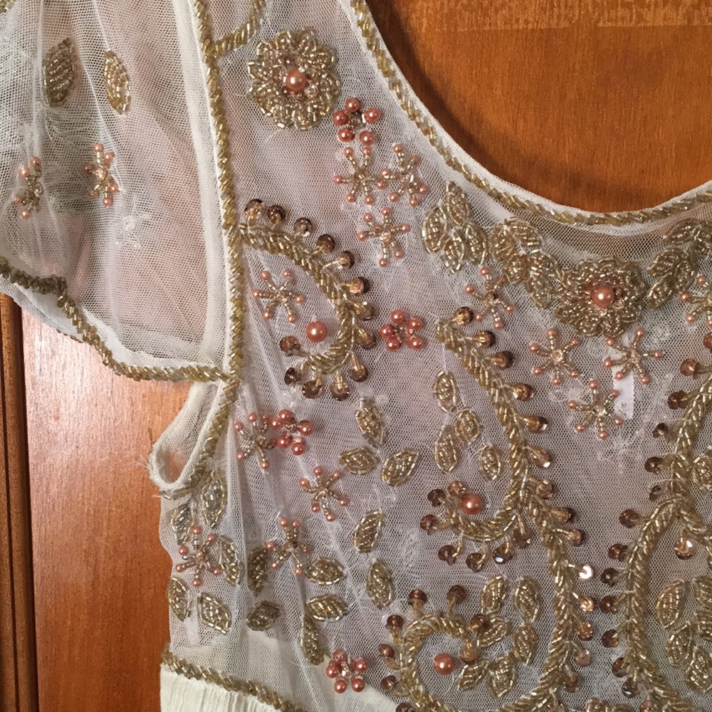 Embellished tunic - Picture 3 of 4